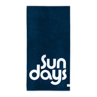 Serviette DeLuxe Sunnylife / « Sundays » ou « Desert Palms »