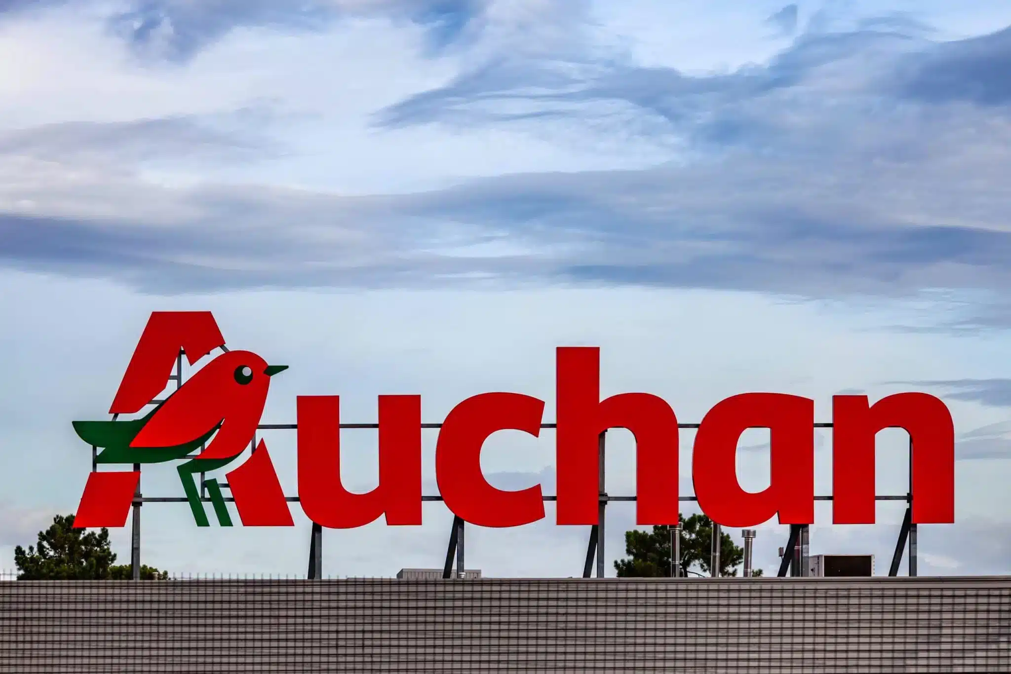 c’est fini pour auchan l’enseigne ferme définitivement ses portes dans ces deux grandes villes française