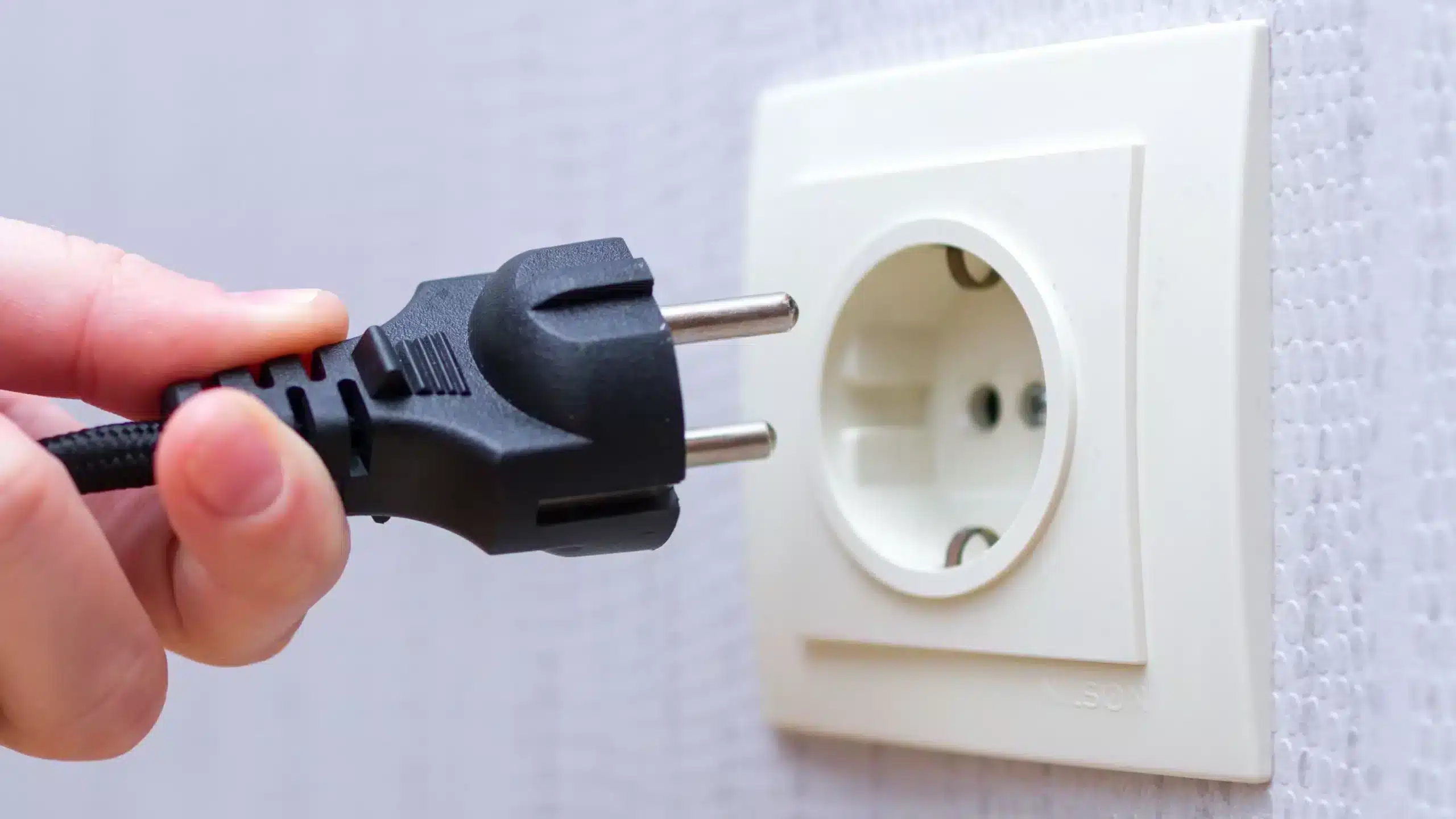 dites adieu aux prises traditionnelles, voici les nouvelles prises électriques qui arrivent et qui ne nécessitent aucun travaux